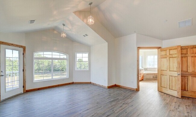 Building Photo - 6820 Willow Vista Ct