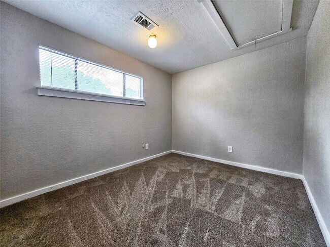 Building Photo - 4429 W Cypress Villas Dr