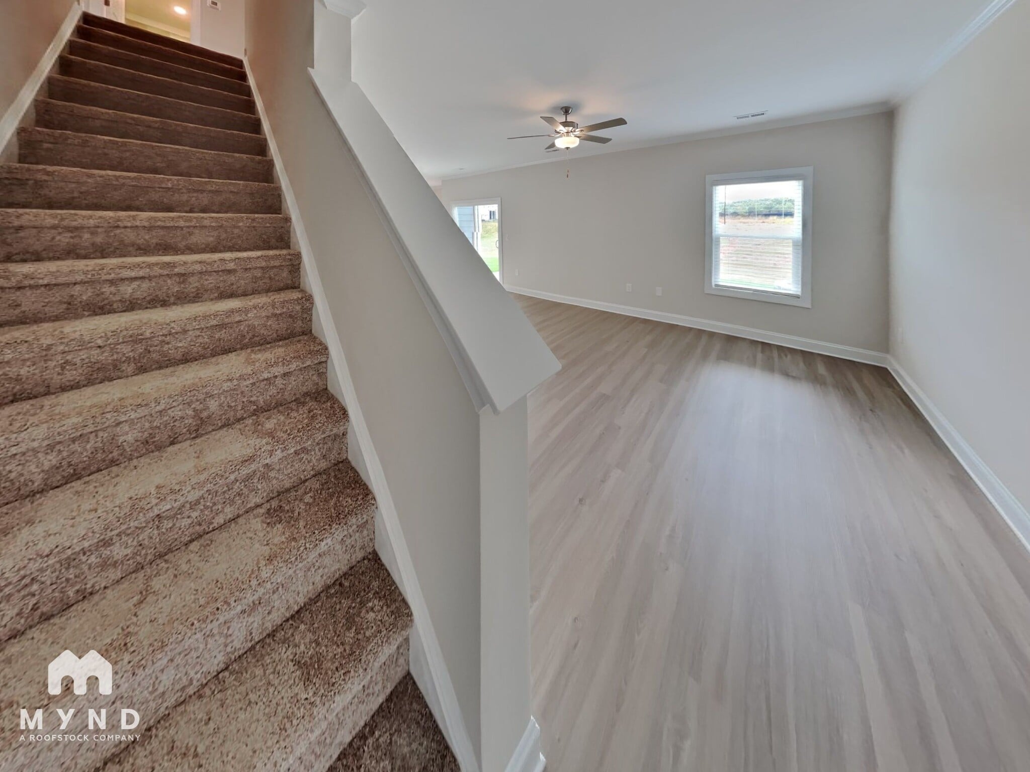 Building Photo - 102 Sina St