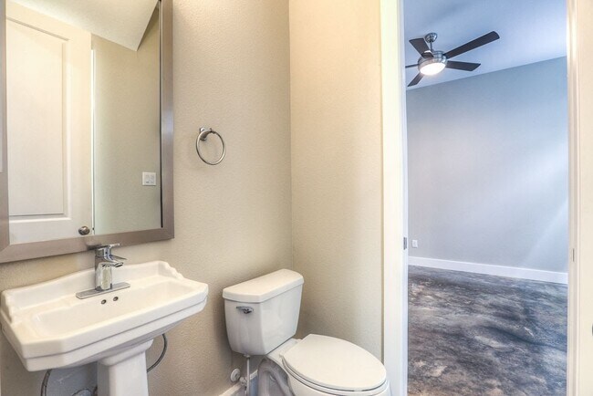 Building Photo - 3619 Alba Rd