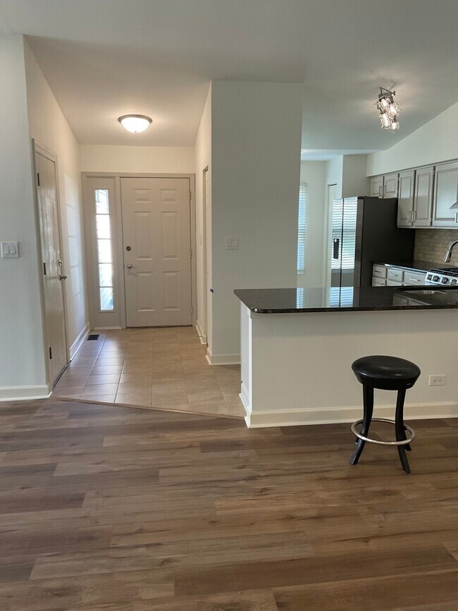 Building Photo - 1830 Shetland Rd