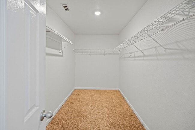 Building Photo - 1334 Flatrock Creek Dr