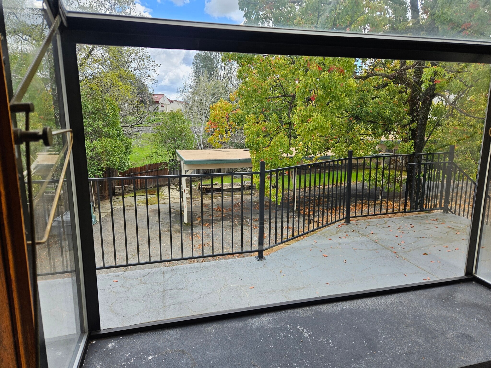 Building Photo - 131 Knoll St