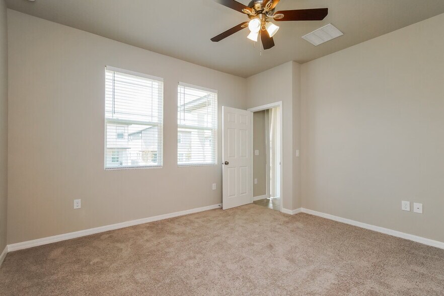 Building Photo - 2464 Gold Dust Dr