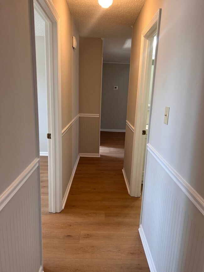 Building Photo - Adorable Ranch in Evans close to all schools