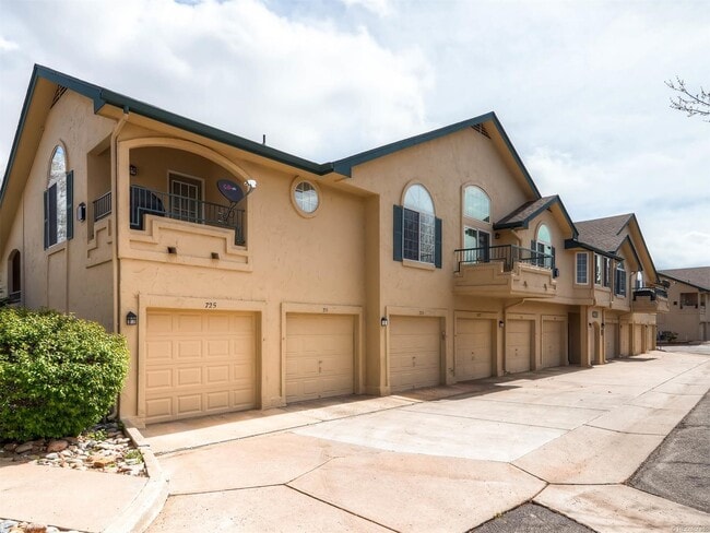 Building Photo - 8671 E Dry Creek Rd