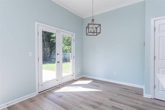 Building Photo - 9300 Greythorne Way