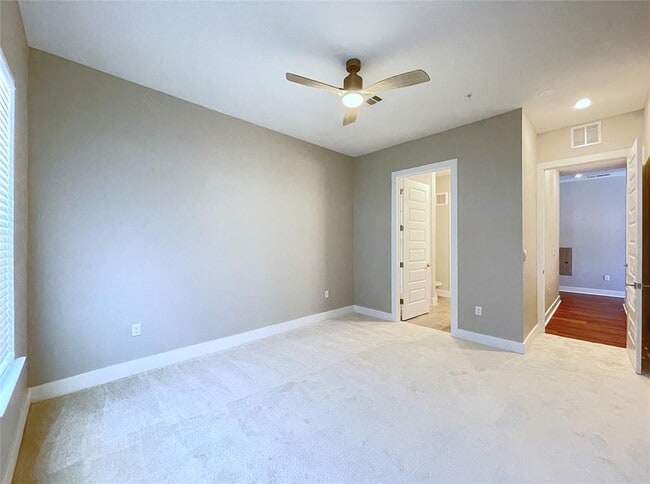 Building Photo - 4325 Jackson Ave