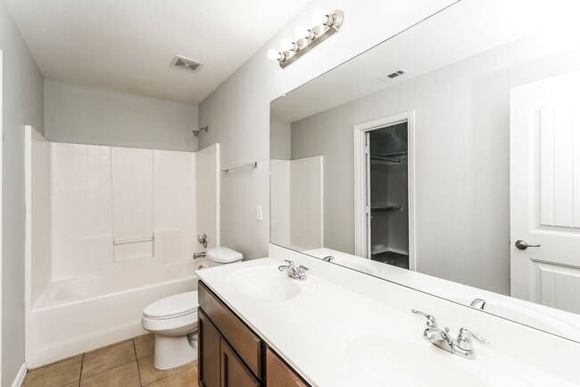 Building Photo - Newly Renovated Single Family Home | 4 BR/2BA | Oversized yard