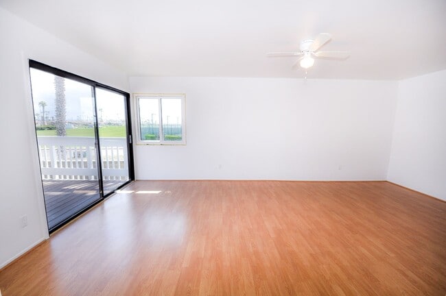 Building Photo - Coronado Cays 4 bd/2.5 ba home in Bahama Village