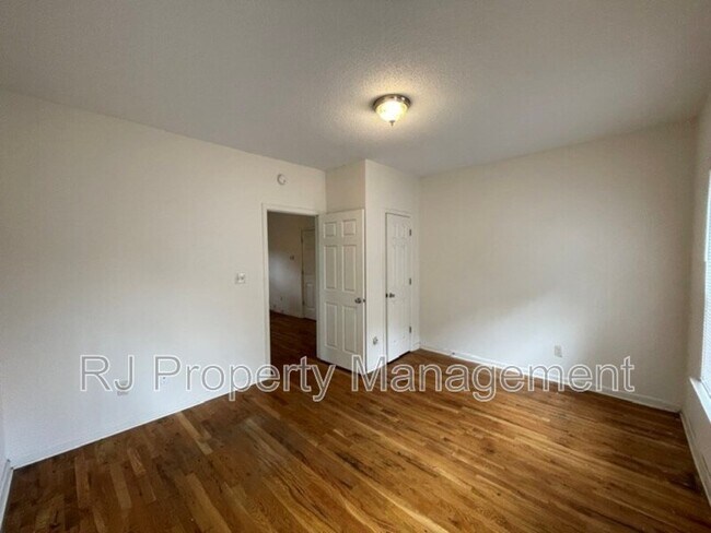 Building Photo - 641 S Greer St