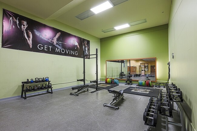 Building Photo - 675 S President St