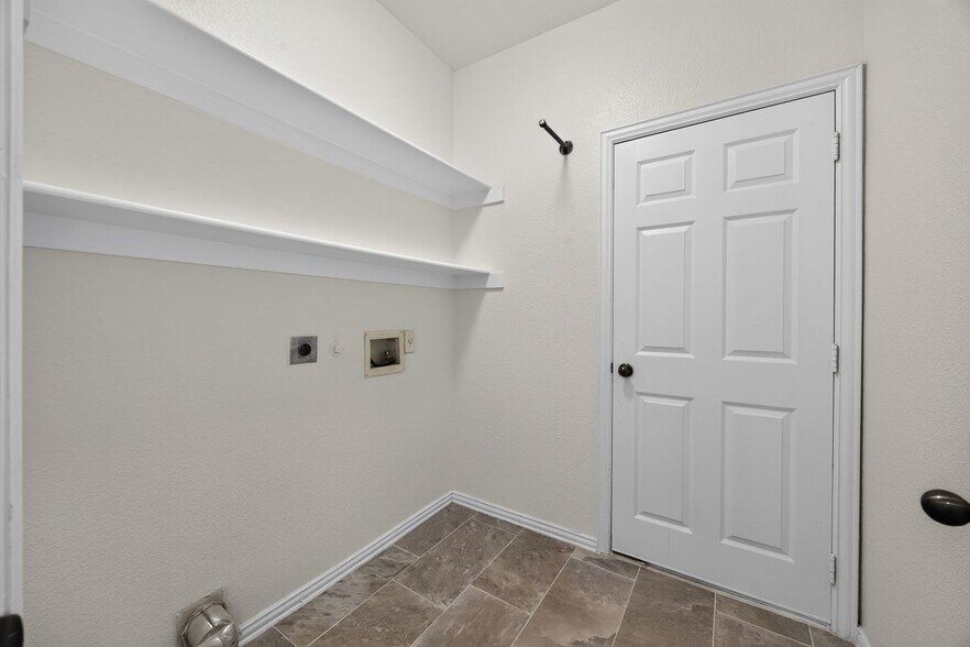 Building Photo - 1521 Stanford Dr