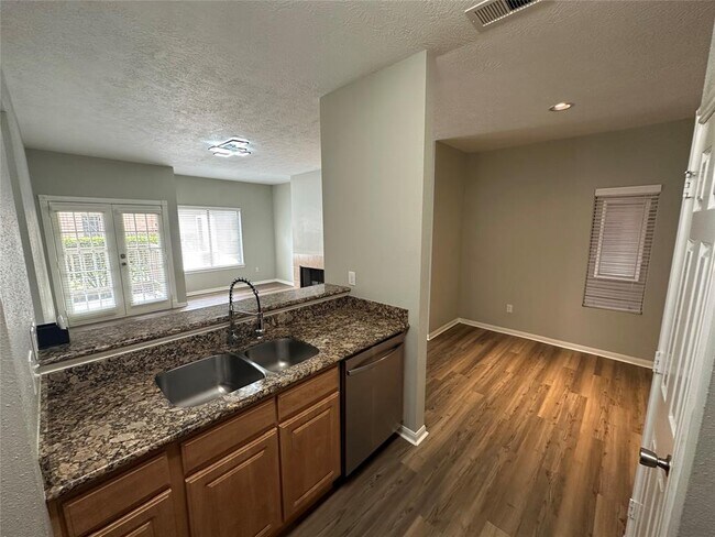 Building Photo - 2023 Gentryside Dr
