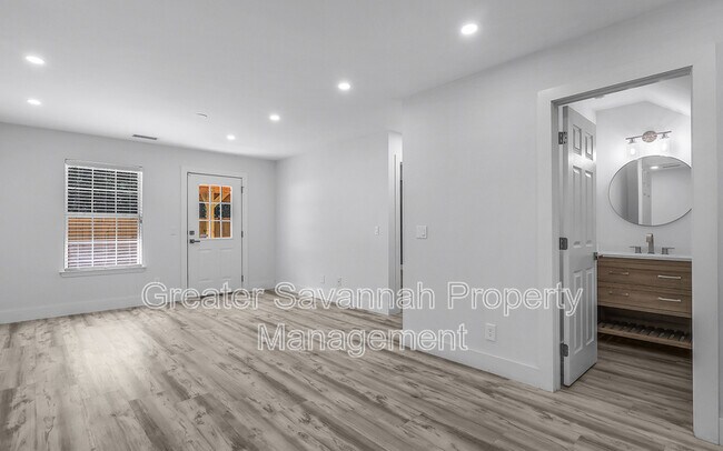 Building Photo - 11903 Apache Ave