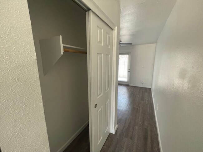 Building Photo - South Scottsdale Studio Casita w/ Private Patio | 4 Weeks Free | Remodeled Quartz & Stainless Kit...