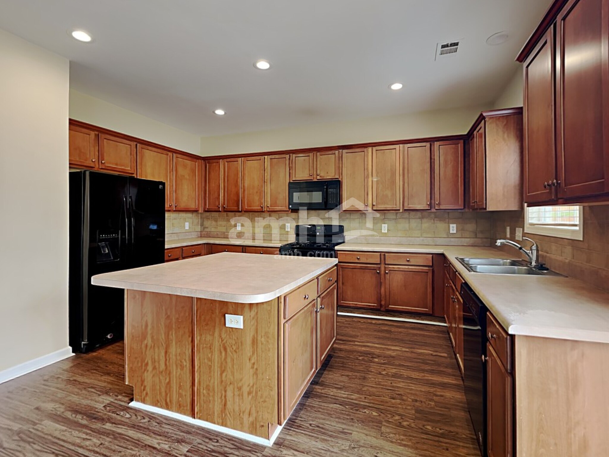 Building Photo - 108 Jordan Crest Ct