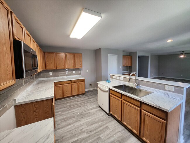 Building Photo - 20718 Blanton Brook Dr