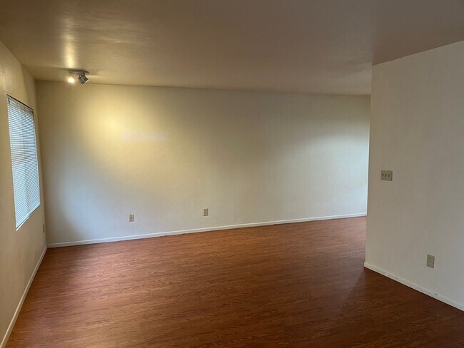 Building Photo - 6140 Antelope Villas Cir