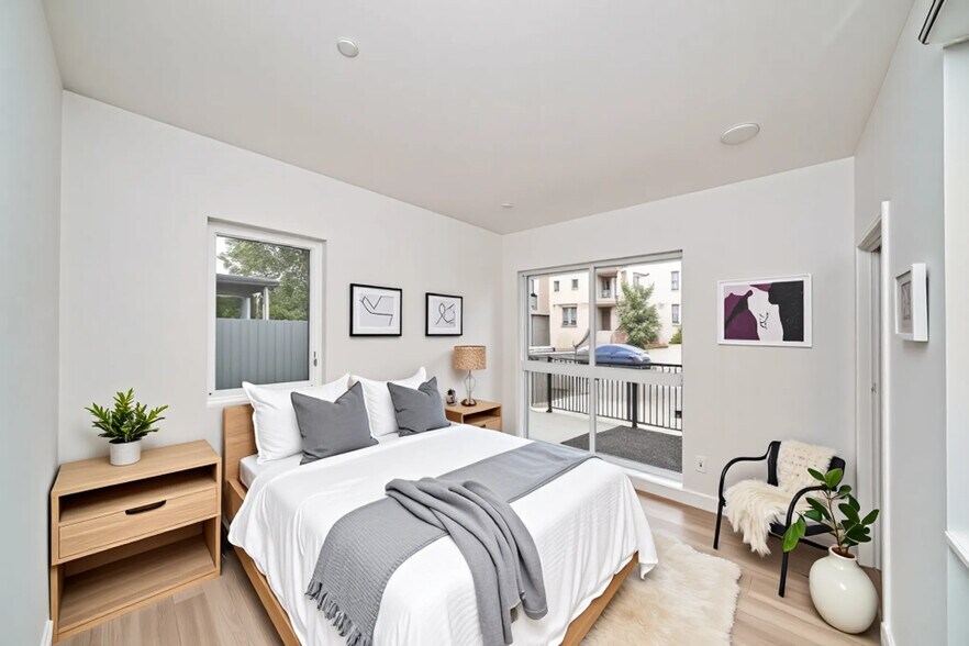Building Photo - 1106 Queen Anne Pl
