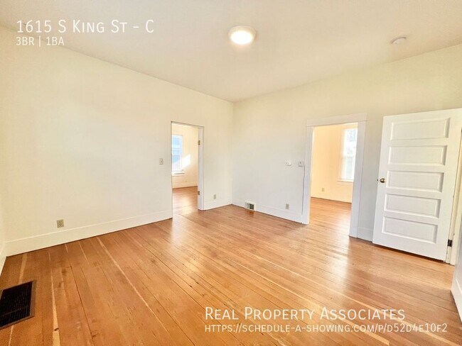 Building Photo - 1615 S King St