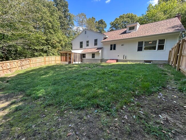 Building Photo - 57 Hill Top Trail