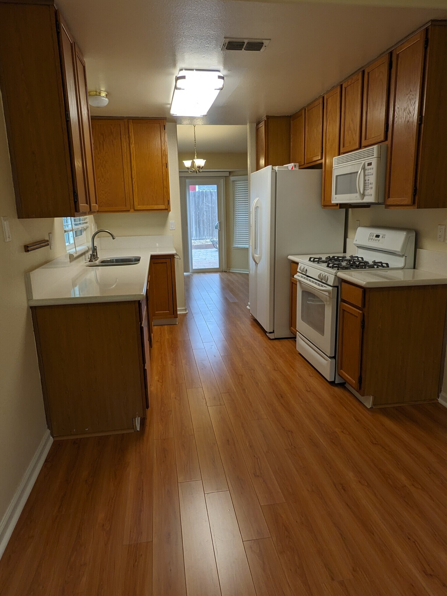 Building Photo - 224 Berry Oak Ct