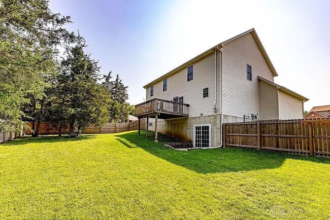 Building Photo - 626 Honor Ln