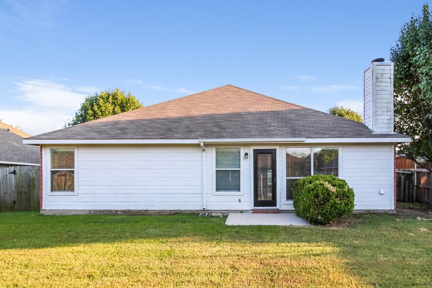 Building Photo - 310 Ohara