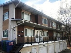 Building Photo - 1790 Cromwell Dr