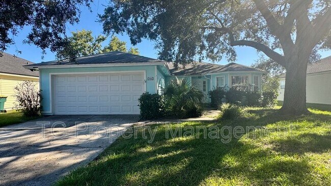 Building Photo - 3696 Barbizon Cir N