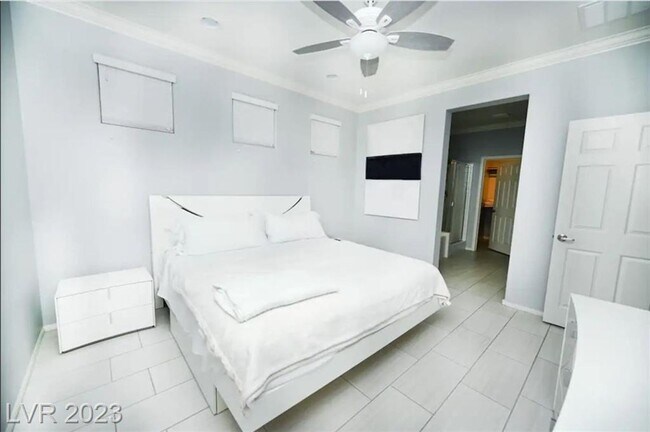 Building Photo - BEAUTIFUL HOME IMMACULATE AND READY TO MOVE-IN