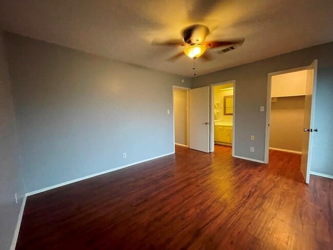 Building Photo - 1734 Timberwood Dr