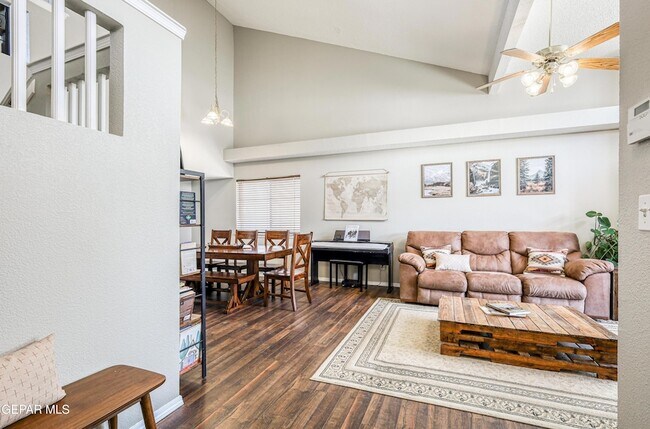 Building Photo - 12748 Tierra Pueblo Dr