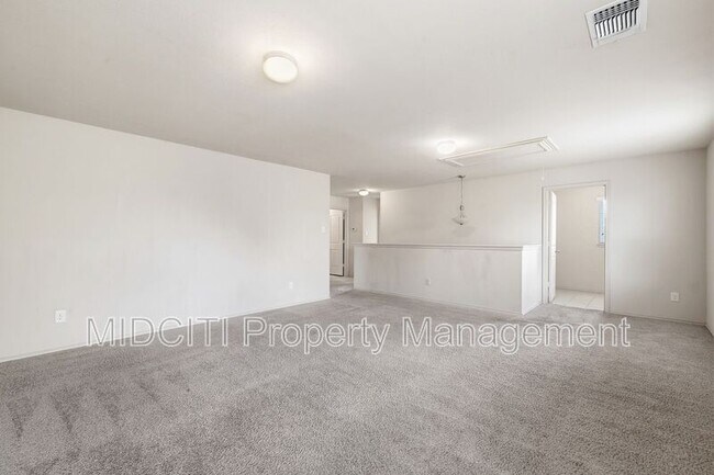 Building Photo - 205 Tallow Trl