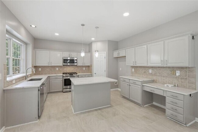 Building Photo - 770 Glastonbury Ct
