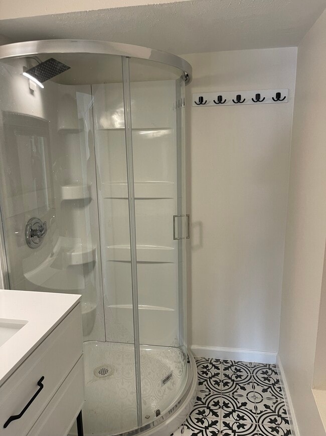 Building Photo - 2019 Bayshore Gardens Pkwy