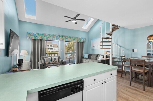 Building Photo - *** Golf Colony Surfside (Clean and Updated Fully Furnished, Medium Term Rental)***