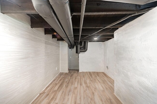 Building Photo - 226 Clifton Ave