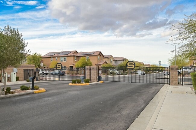 Building Photo - Green Valley!! Gated!! 4 Bedrooms!! Bed & Bath Downstairs!!  TANKLESS WATER HEATER!!! Covered pat...