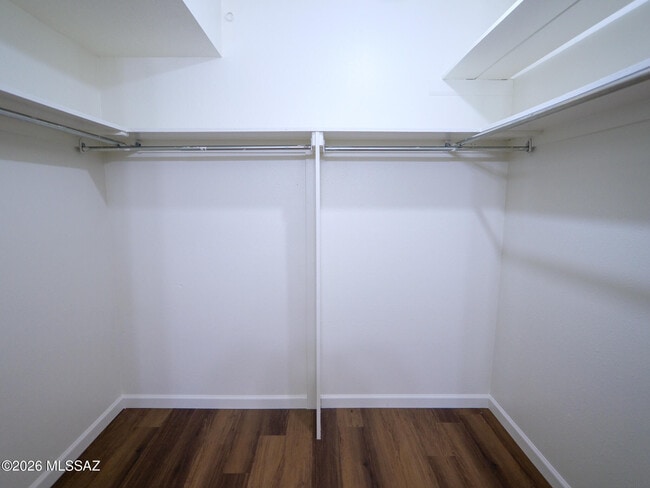 Building Photo - 6331 N Barcelona Ct