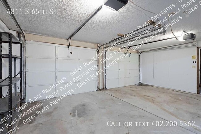 Building Photo - 4811 S 65th St