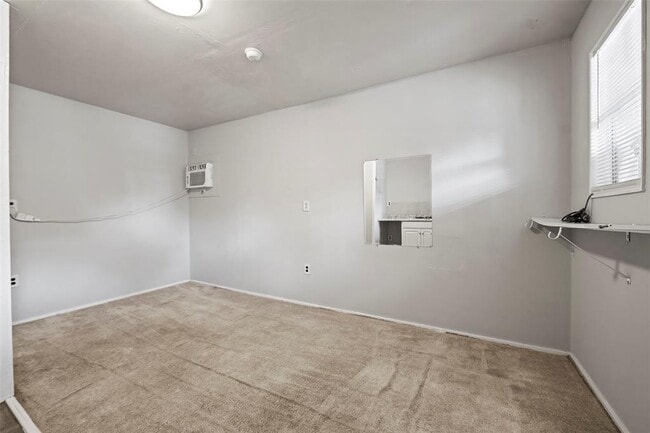 Building Photo - 510 Munger St