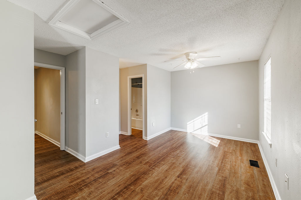 Building Photo - 138 welch Place, unit 4