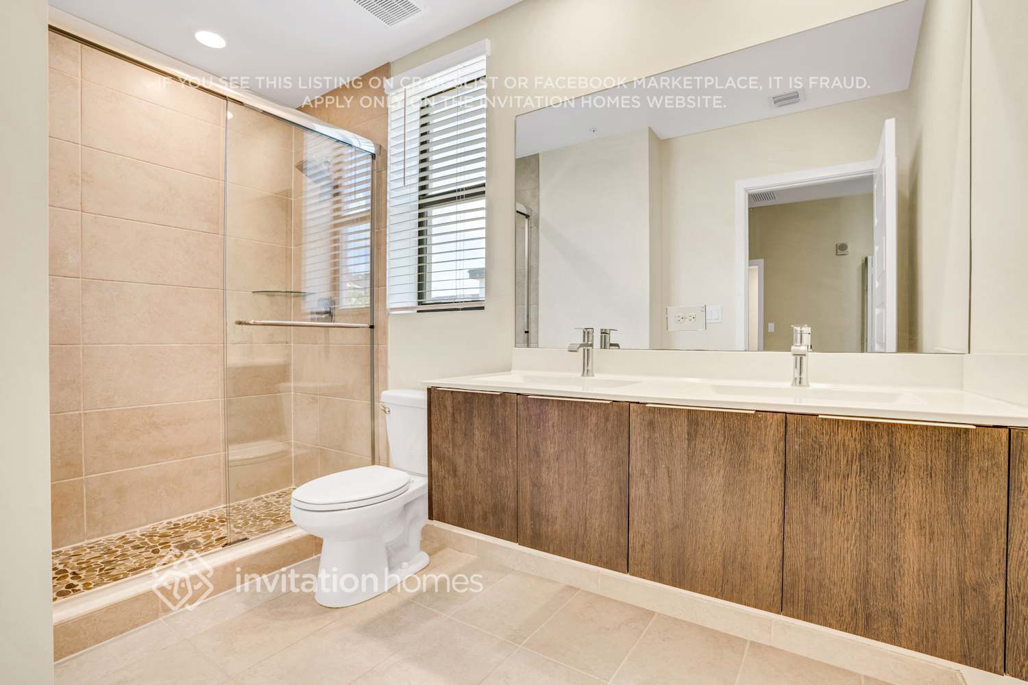 Building Photo - 10437 NW 82nd St