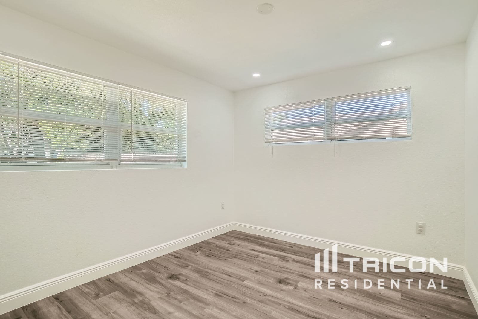 Building Photo - 2625 Nova Dr