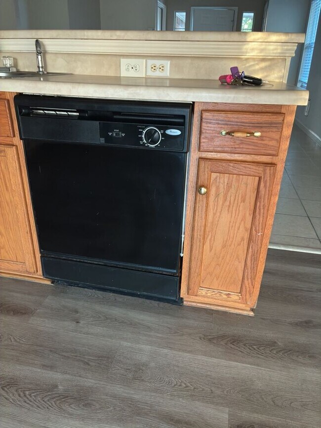 Building Photo - Charming 3BR 2BA w/ Attached Garage • Covered Patio in Pflugerville