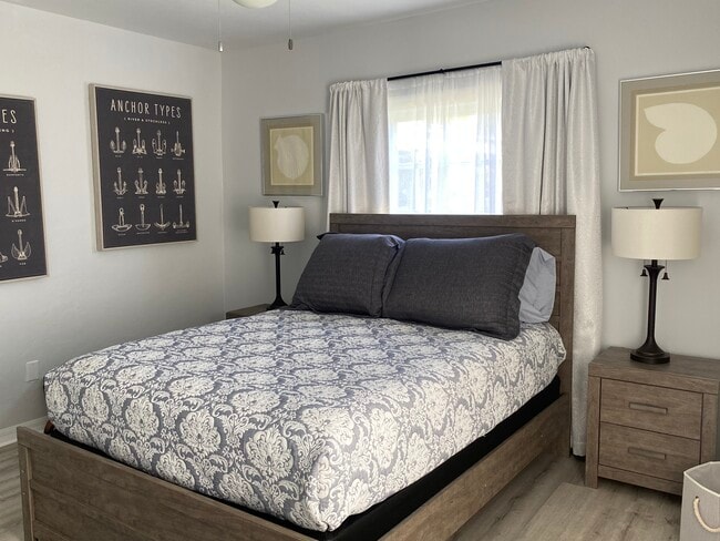 Building Photo - 2515 Vero Beach Ave