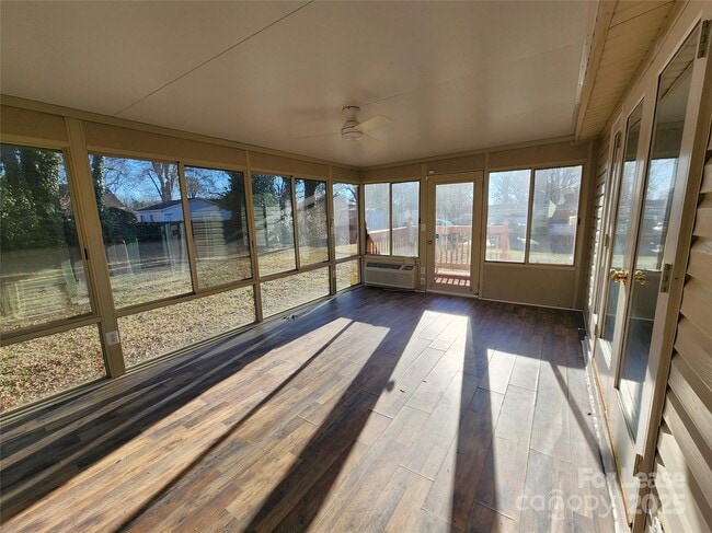 Building Photo - 6618 Hartsell Pl