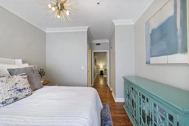 Building Photo - 3777 Peachtree Rd NE